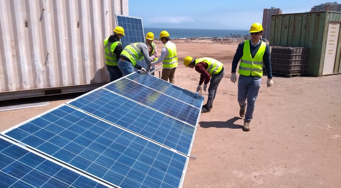 CON ENTREGA DE DIPLOMAS A PROFESORES CULMINA PROYECTO SOLAR EN LA UA