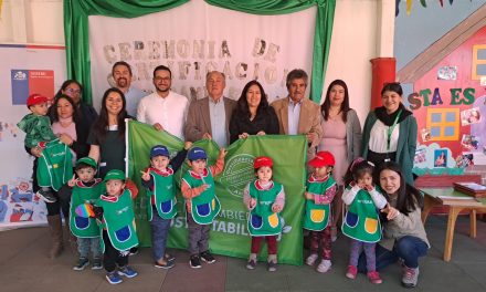Establecimientos educacionales de Calama y Sierra Gorda reciben certificación ambiental del Ministerio del Medio Ambiente