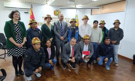 Empresas Chilenas proponen soluciones medioambientales a cooperativas mineras de Bolivia