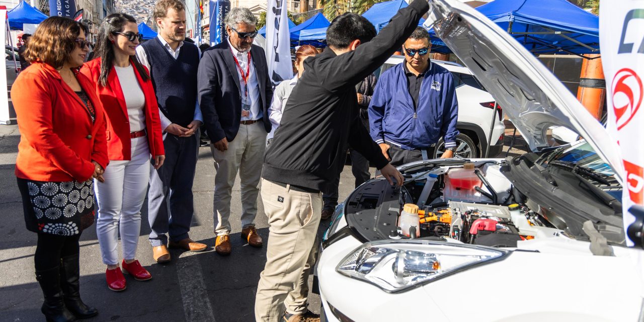 Exitosa primera Feria de Vehículos Eléctricos del Programa Mi Taxi Eléctrico Antofagasta