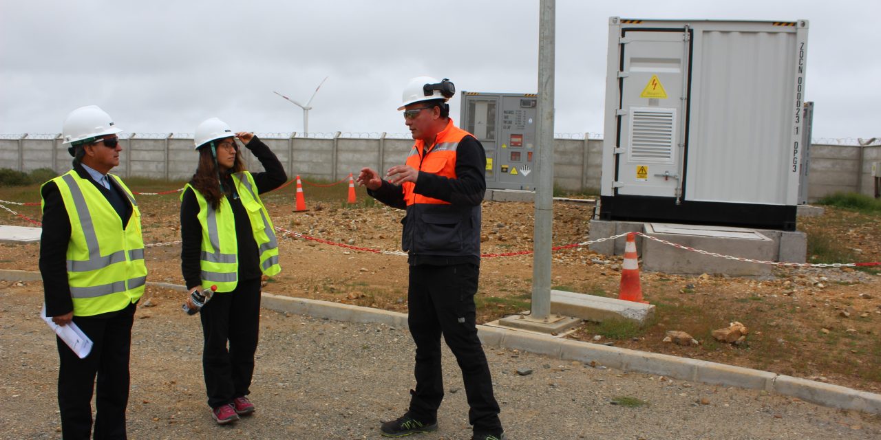 Seremi de Energía constata avances en proyecto de almacenamiento del parque eólico Punta Sierra