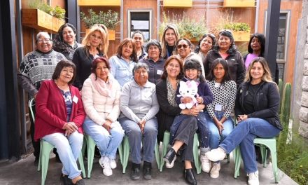 En tiempos de grandes desafíos en el liderazgo, mujeres de Toconao reciben certificación como lideresas positivas